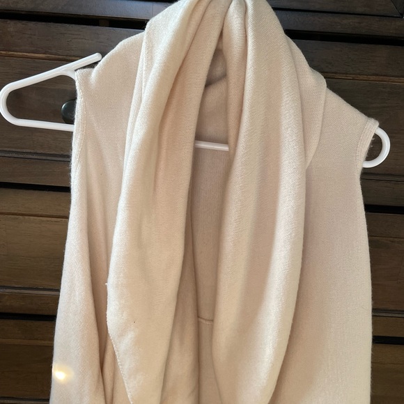 Look by M The Convertible Shawl Vest - Picture 5 of 12